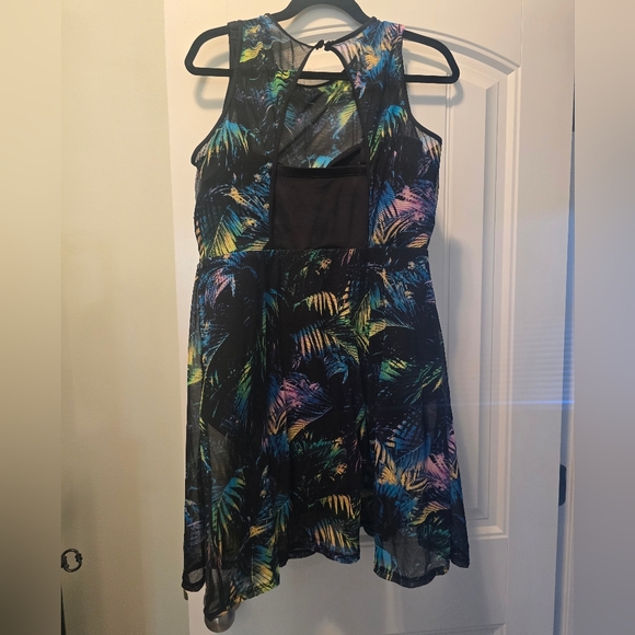 Torrid Size 2X D/DD underwire mesh overlay Swim Dress - Picture 3 of 9